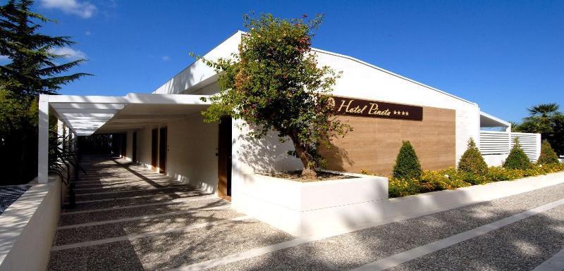 Hotel Pineta Wellness & Spa Ruvo di Puglia Luaran gambar
